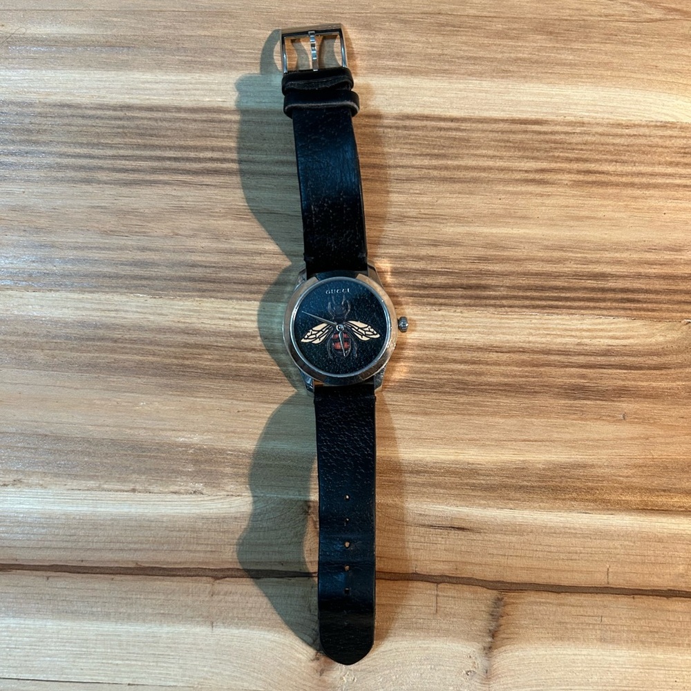 Gucci BEE Watch